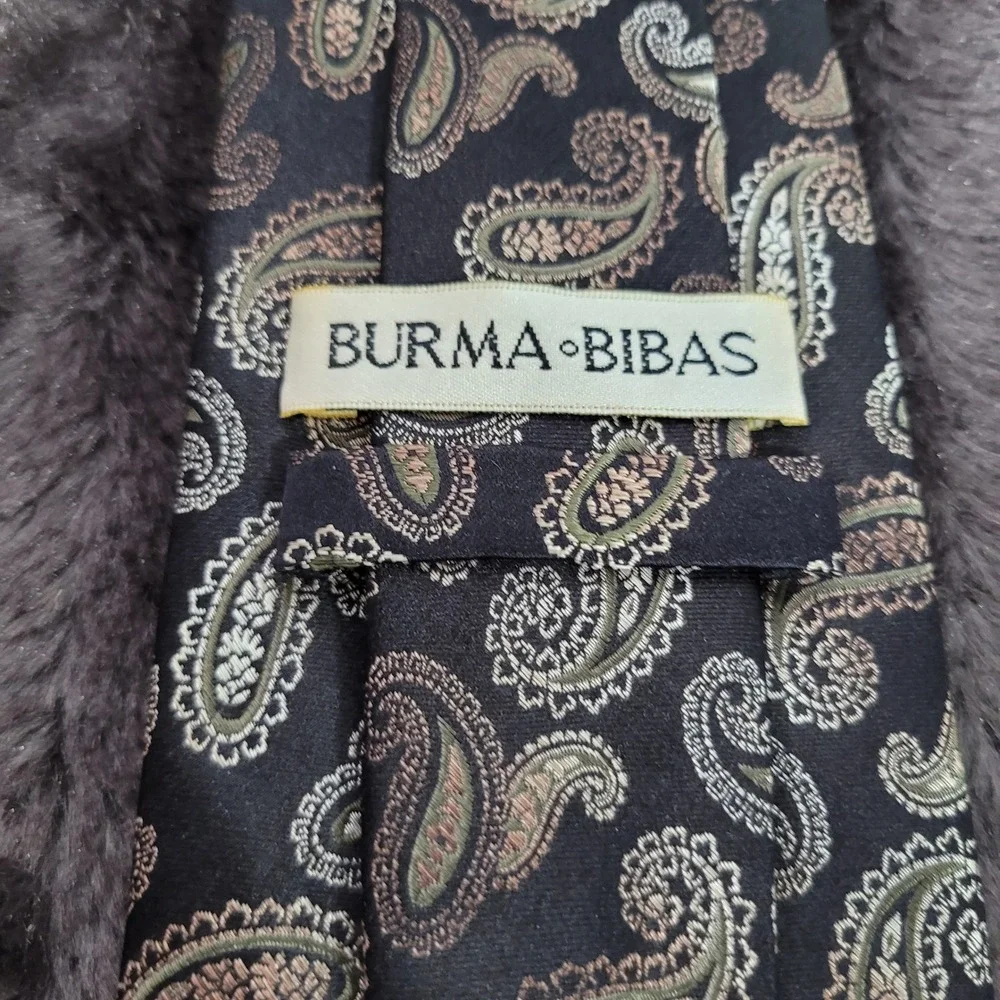 Burma Bibas burma bibas